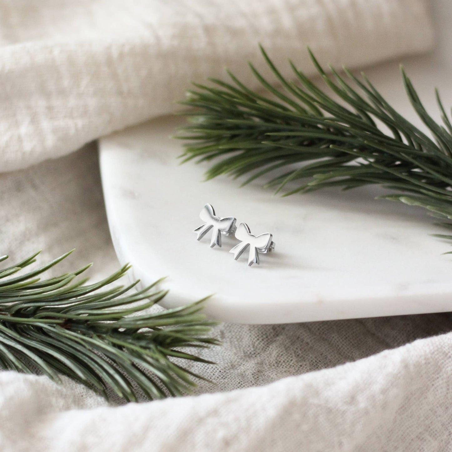 Mini Bow Earrings | Gold or Silver