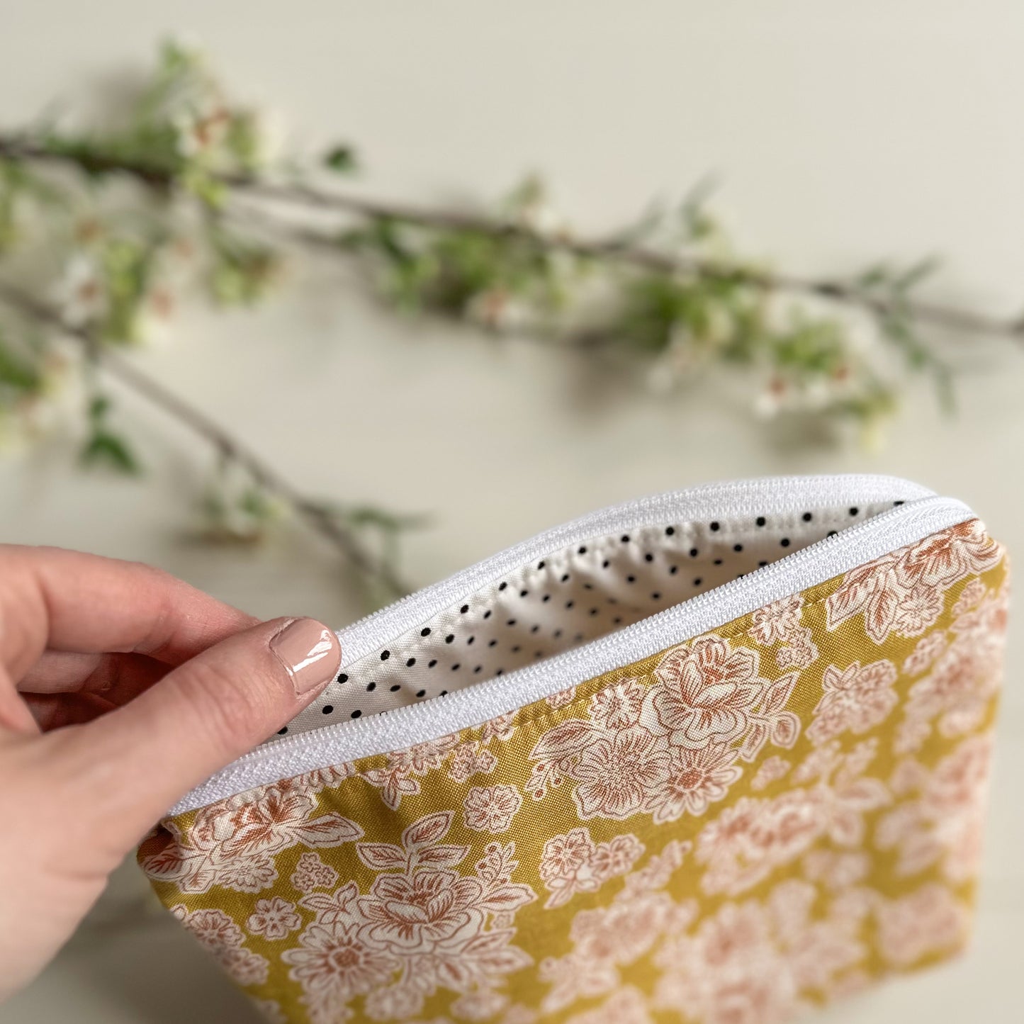 Vintage Floral Medium Pouch