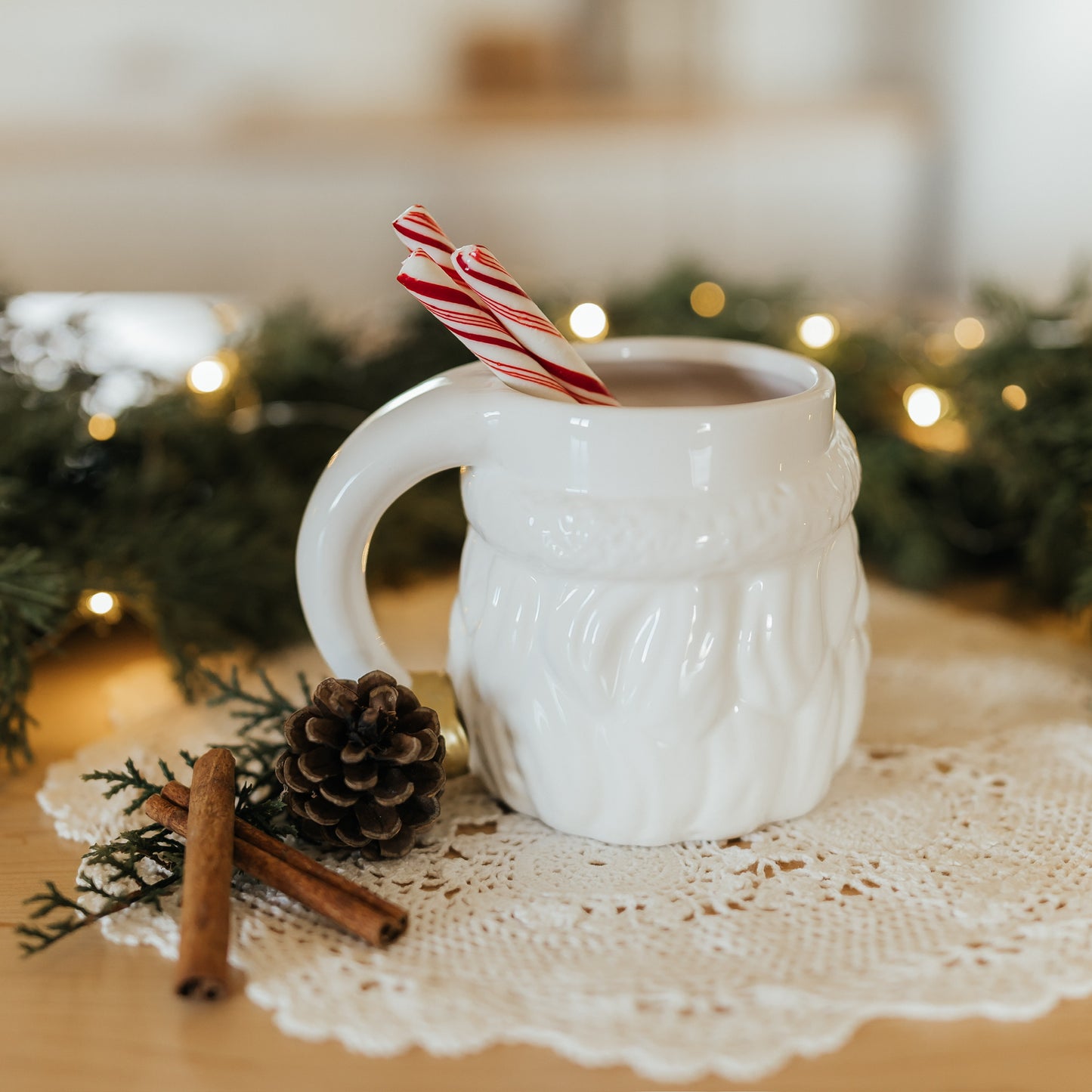 Santa Mug | White/Gold