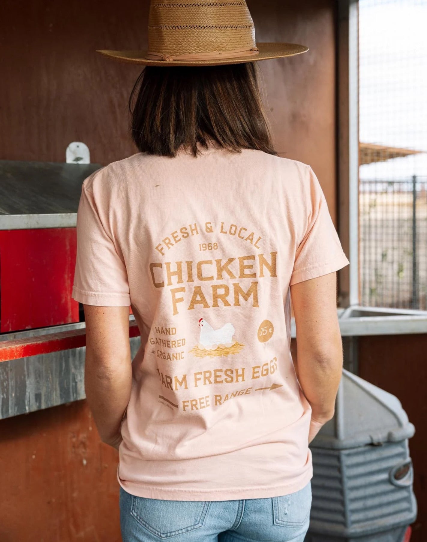 Chicken Farmers Market Tee | Unisex