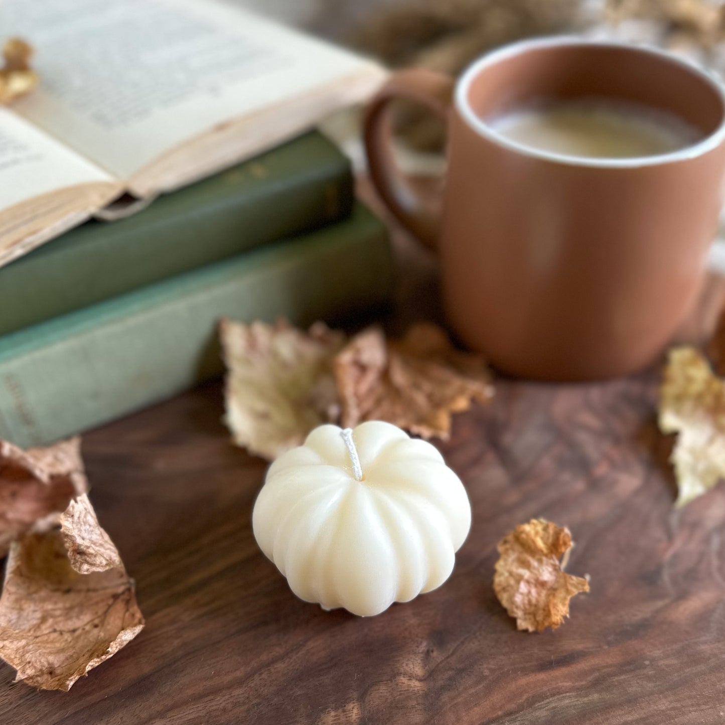 Pumpkin Candle | 2 colours