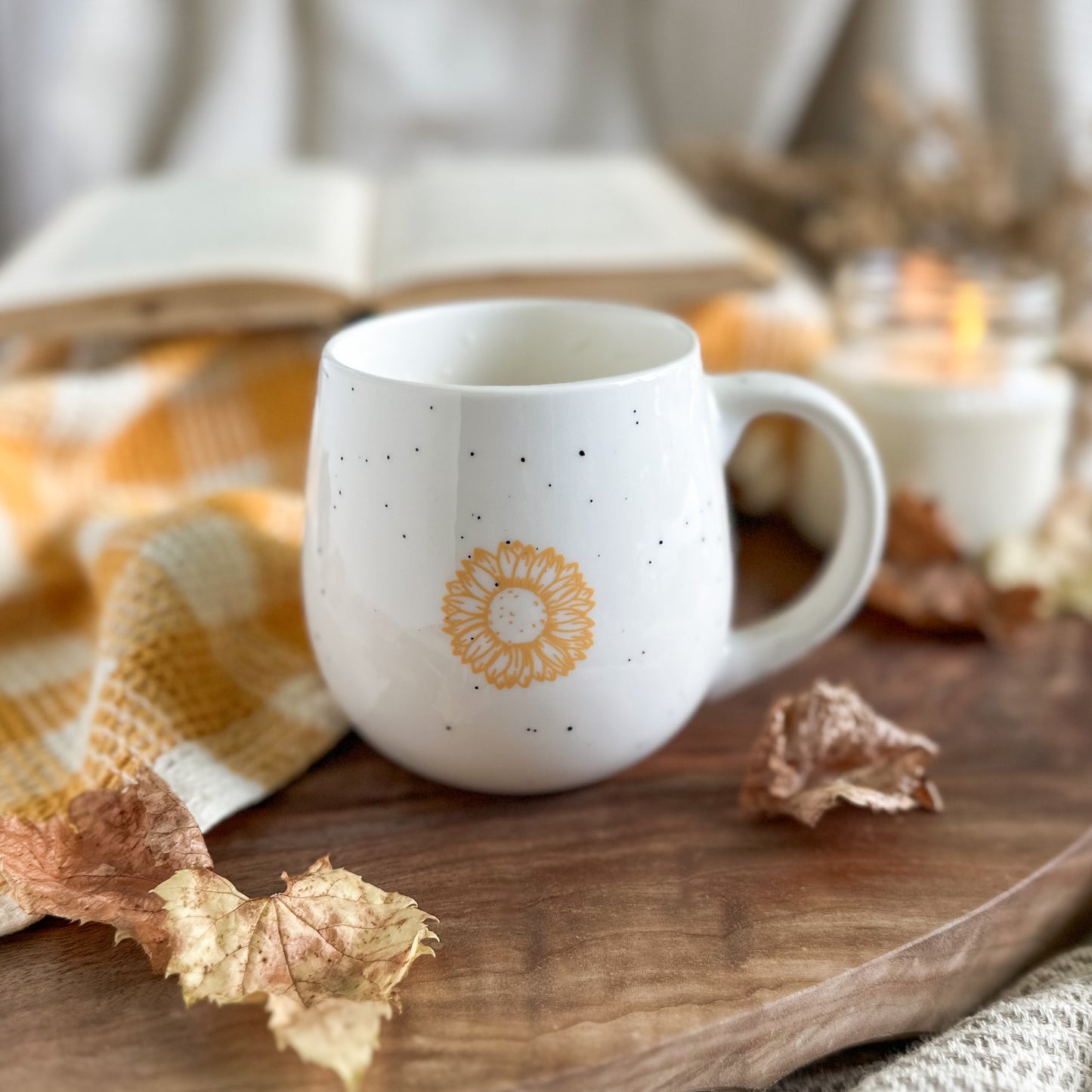 Speckled Sunflower Mug | White | 17 oz.