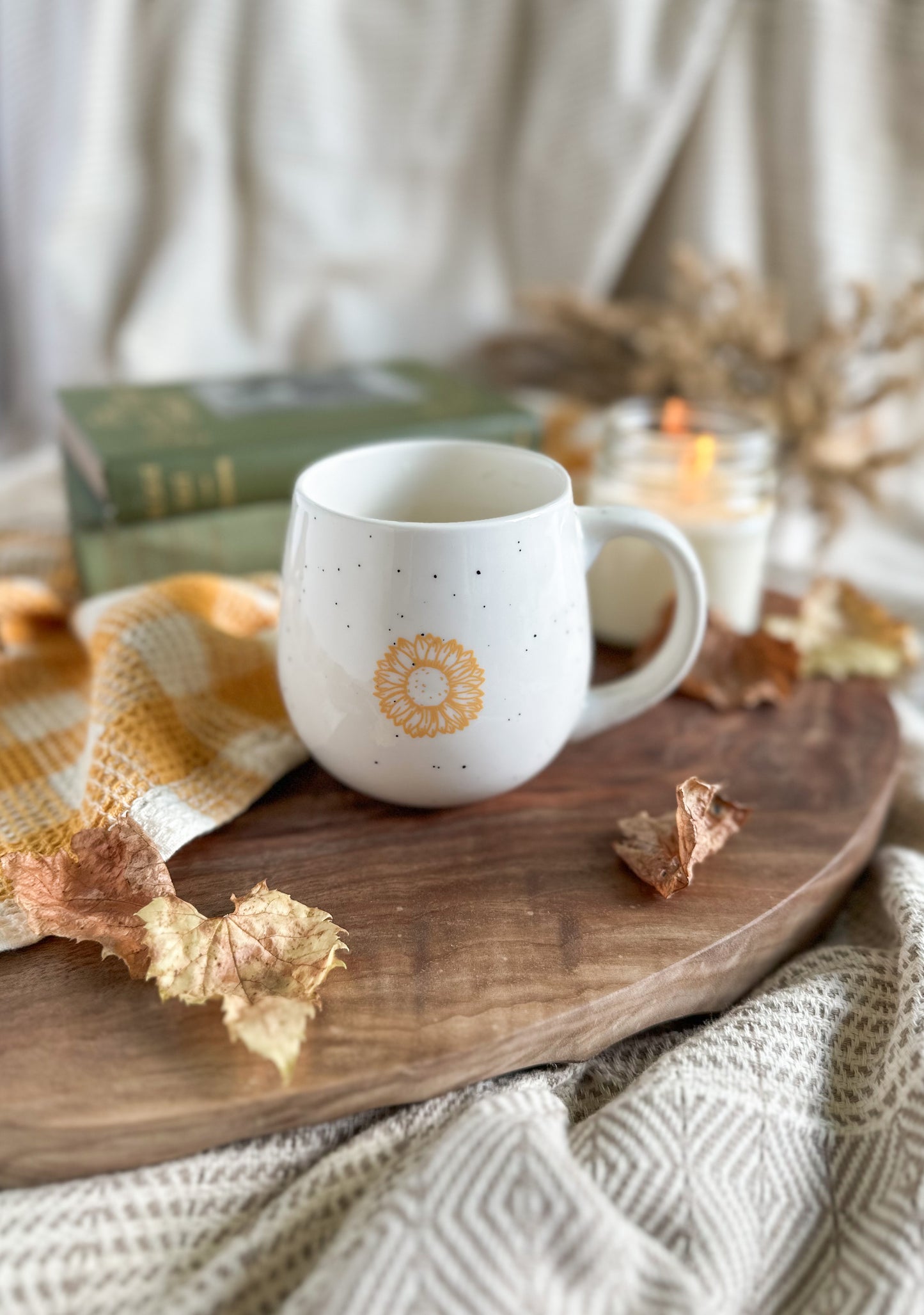 Speckled Sunflower Mug | White | 17 oz.