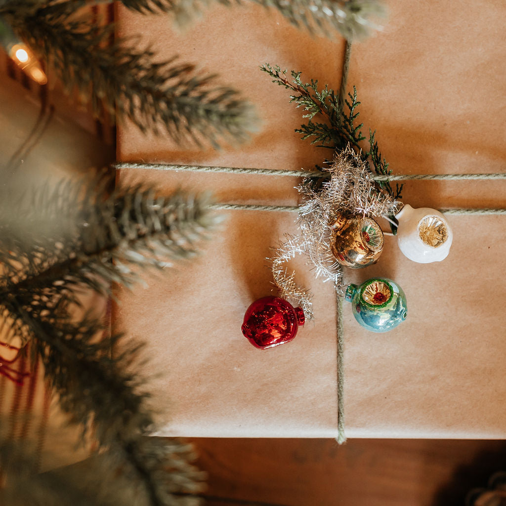 Tinsel and Caved Ornament Cluster