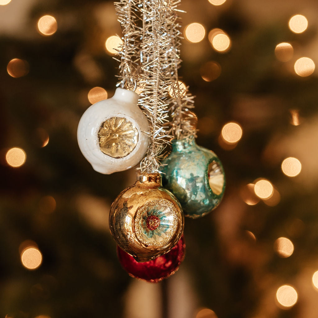 Tinsel and Caved Ornament Cluster