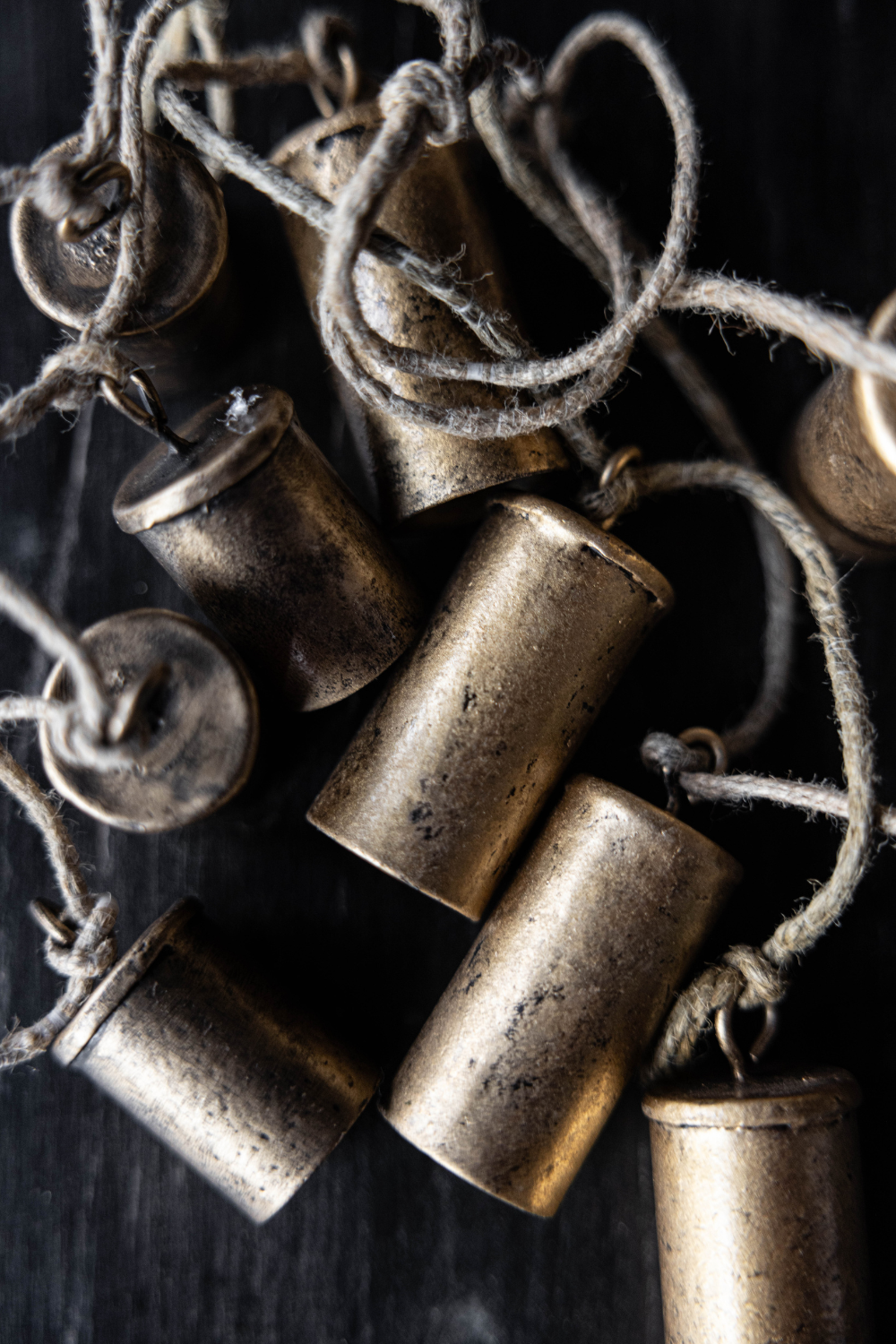 Barrel Iron Bell Holiday Hanging Garland | Large