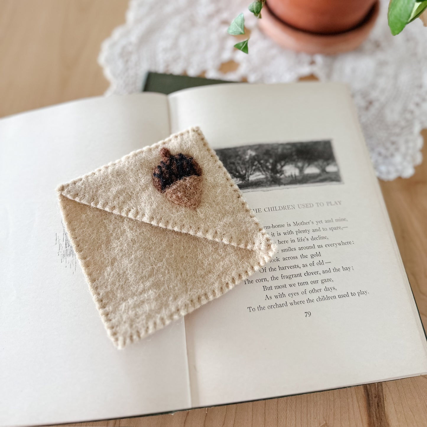 Felt Corner Bookmark | 2 Options