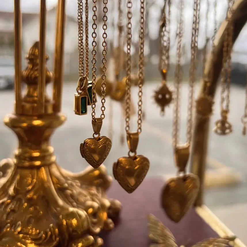 Heart Locket | Gold