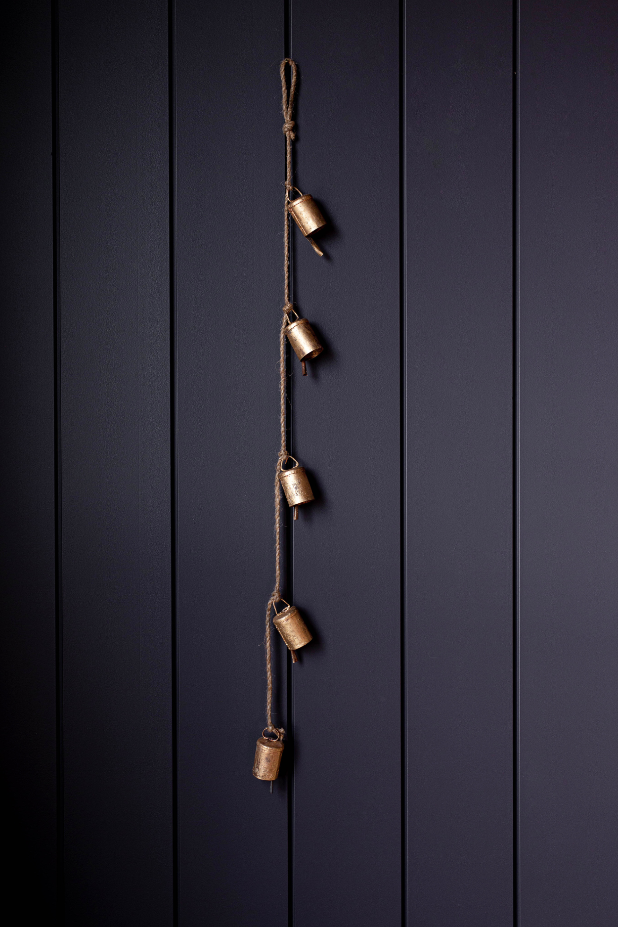 Barrel Iron Bell Holiday Hanging Garland | Large