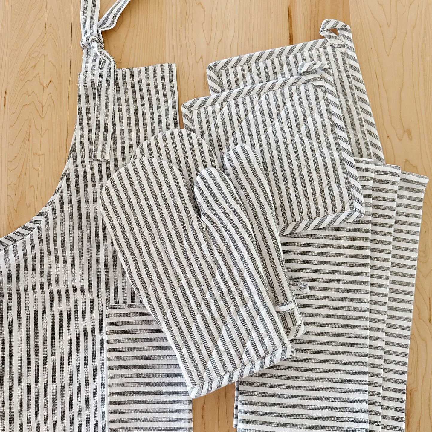 Farmhouse Kitchen Full Striped Set | Grey