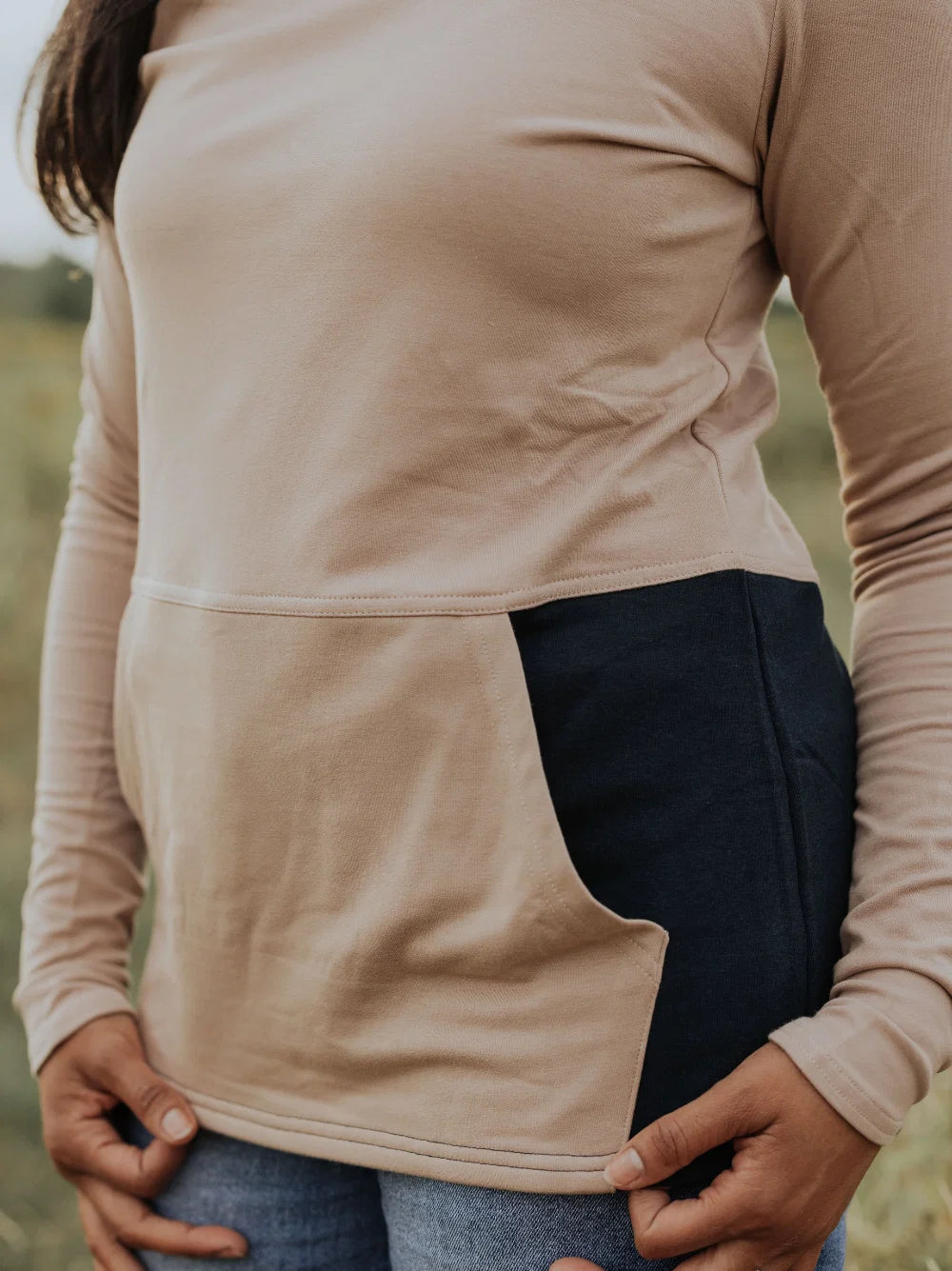 Blondie Apparel | Hillside Sweater | Navy/Stucco