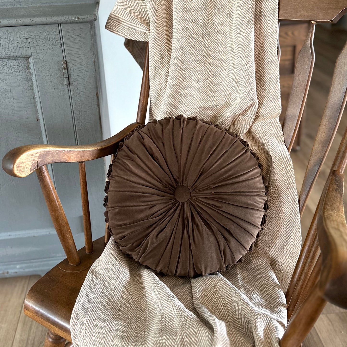 Velvet Round Cushion | Brown