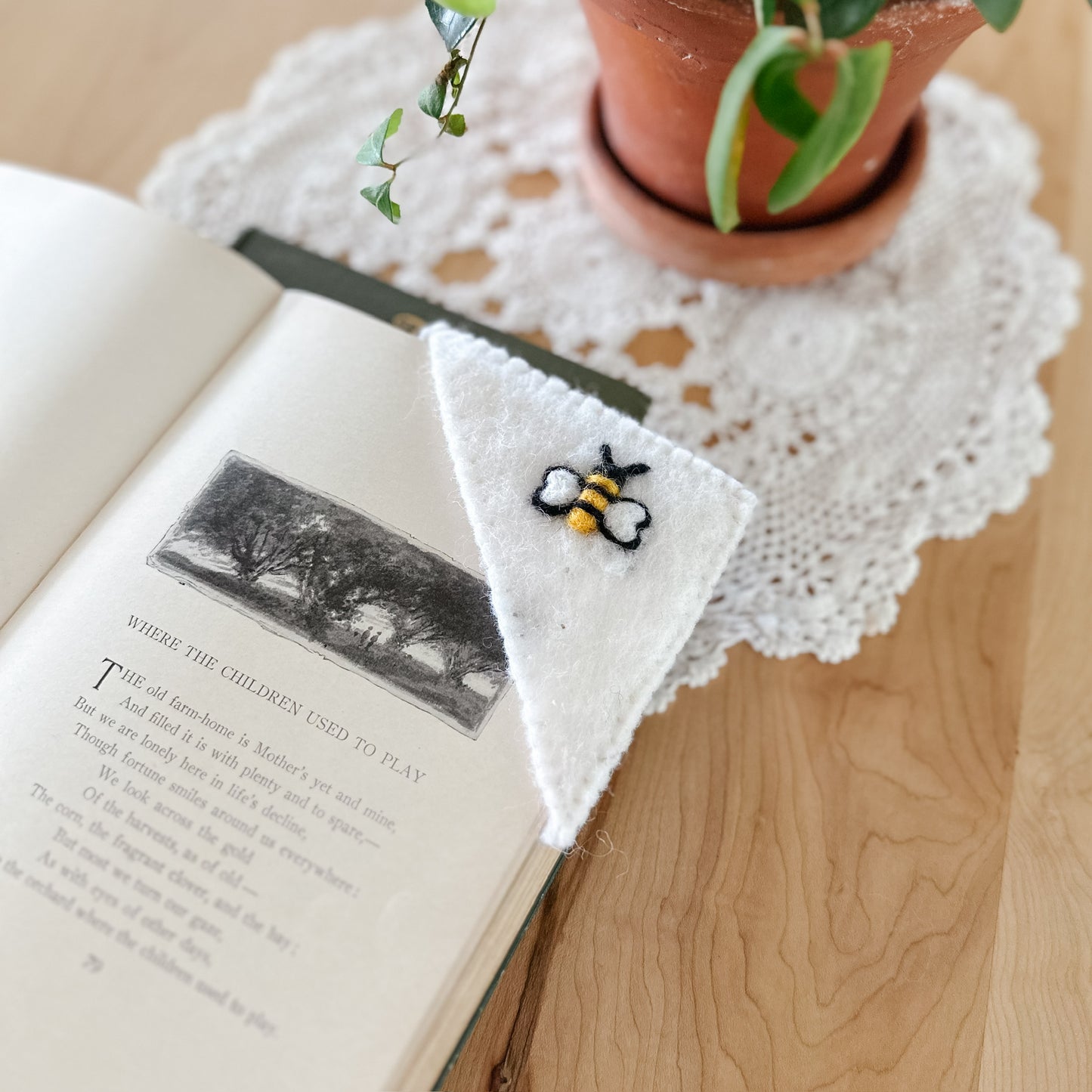 Felt Corner Bookmark | 2 Options