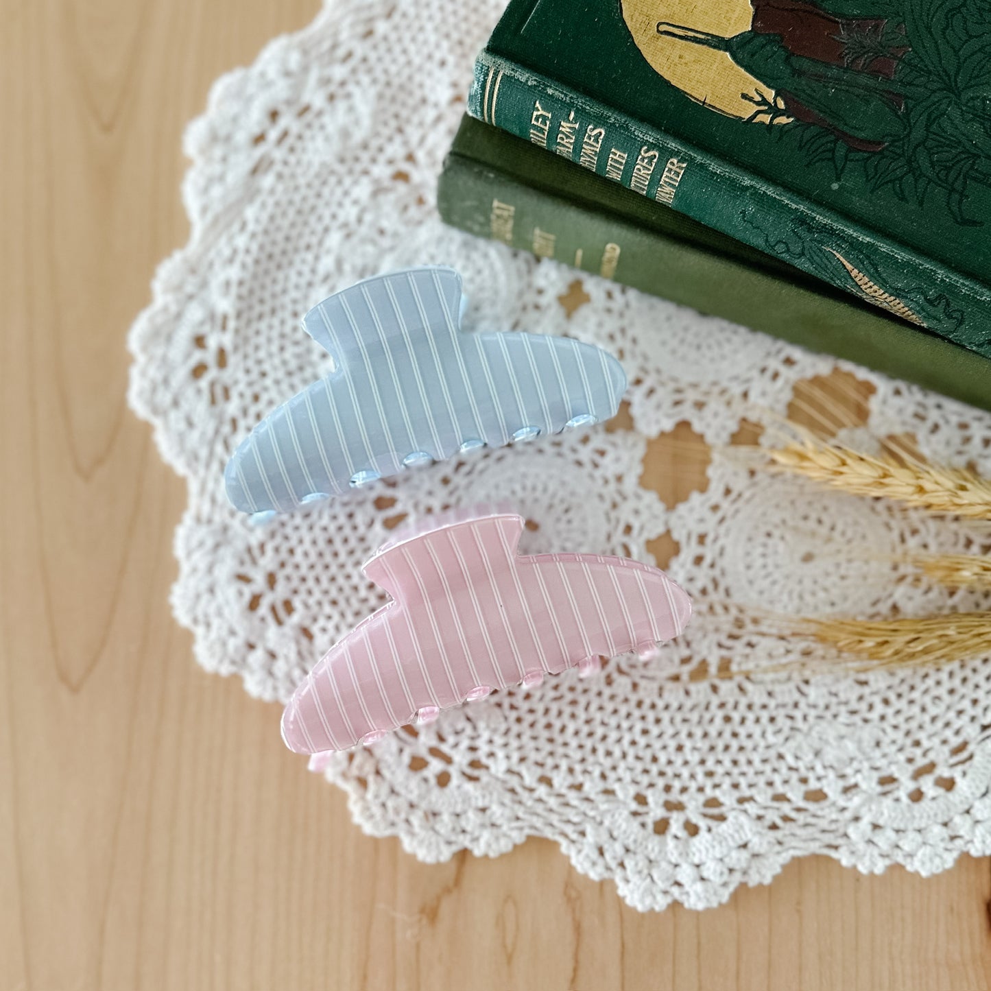 Pin Stripe Claw Clip | 2 options
