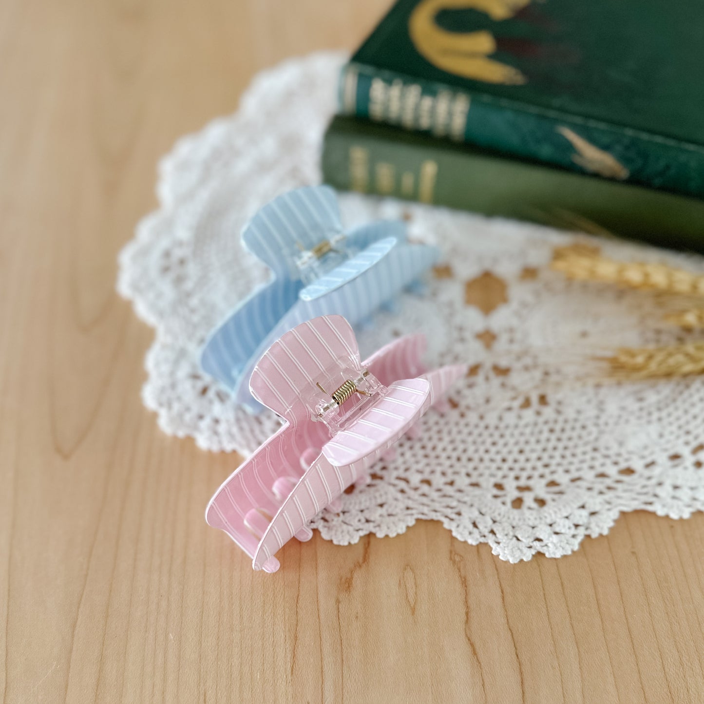 Pin Stripe Claw Clip | 2 options
