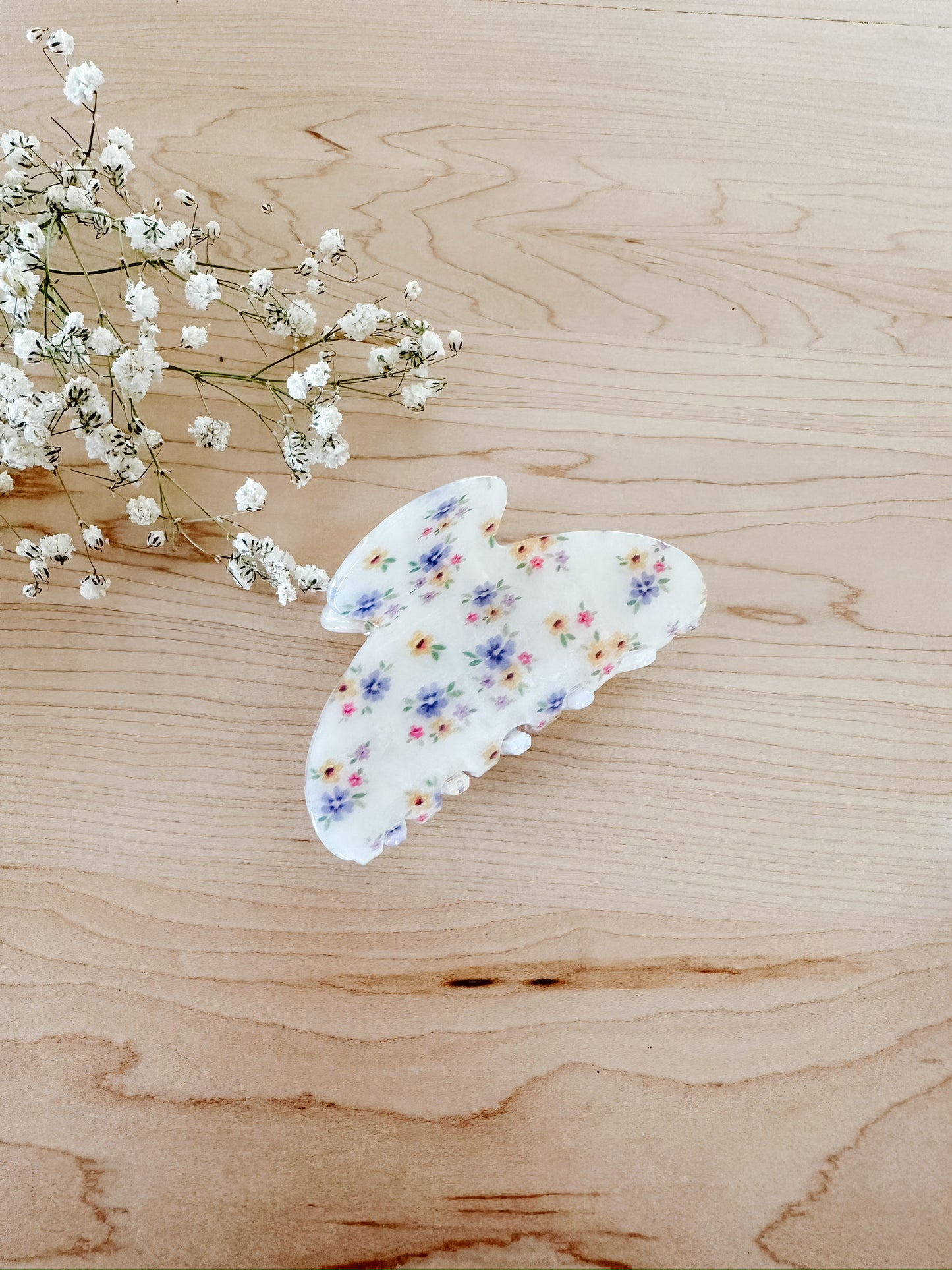 Vintage Dainty Flower Claw Clip