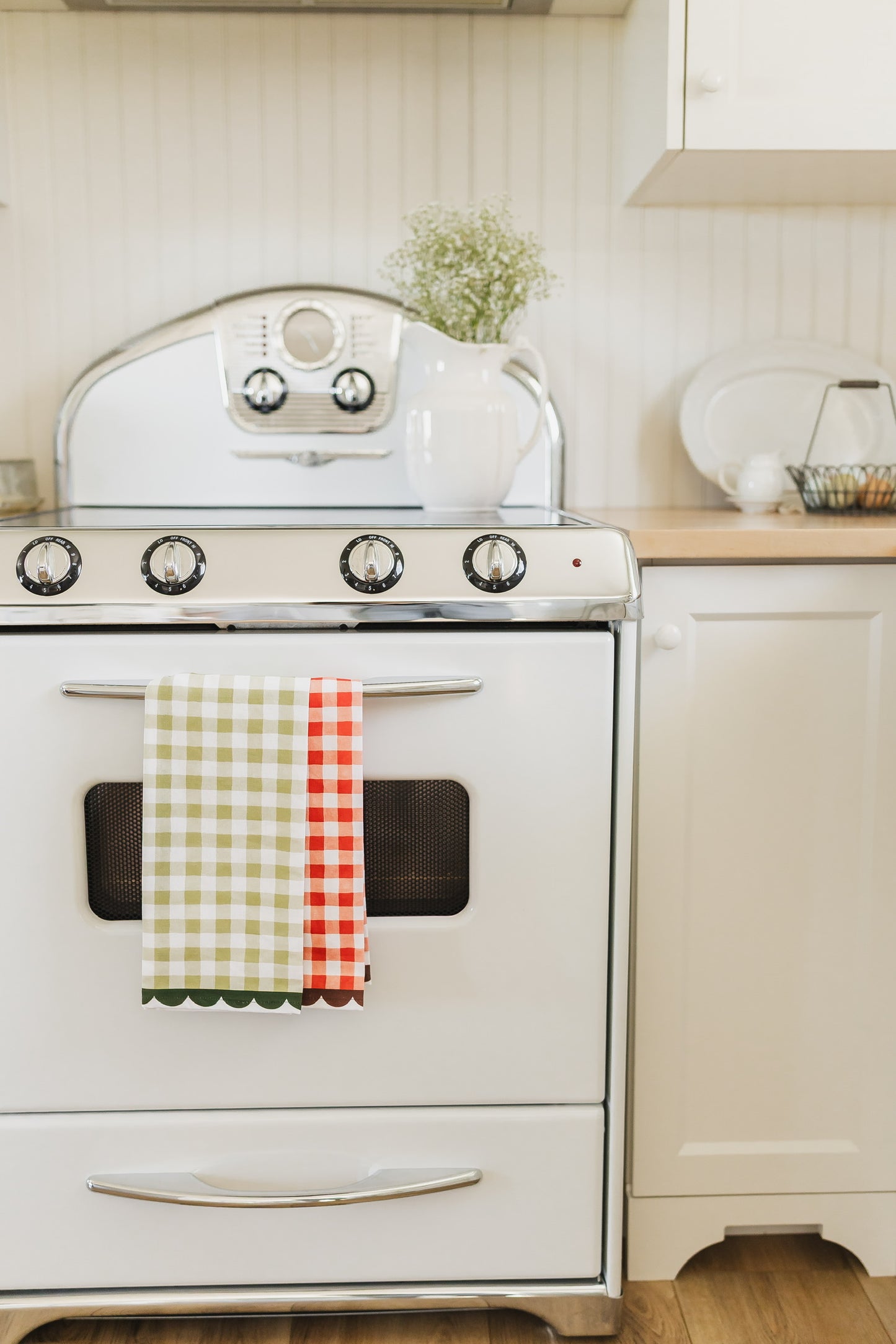 Scalloped Tea Towel | Red Gingham