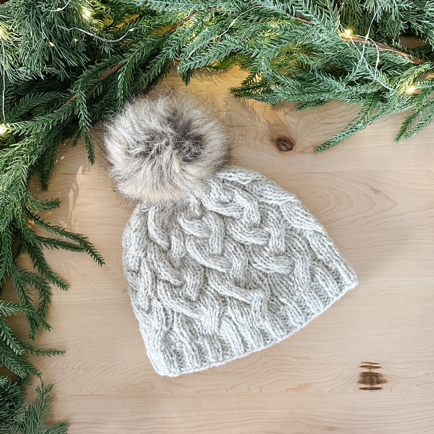 Oatmeal Cable Toque