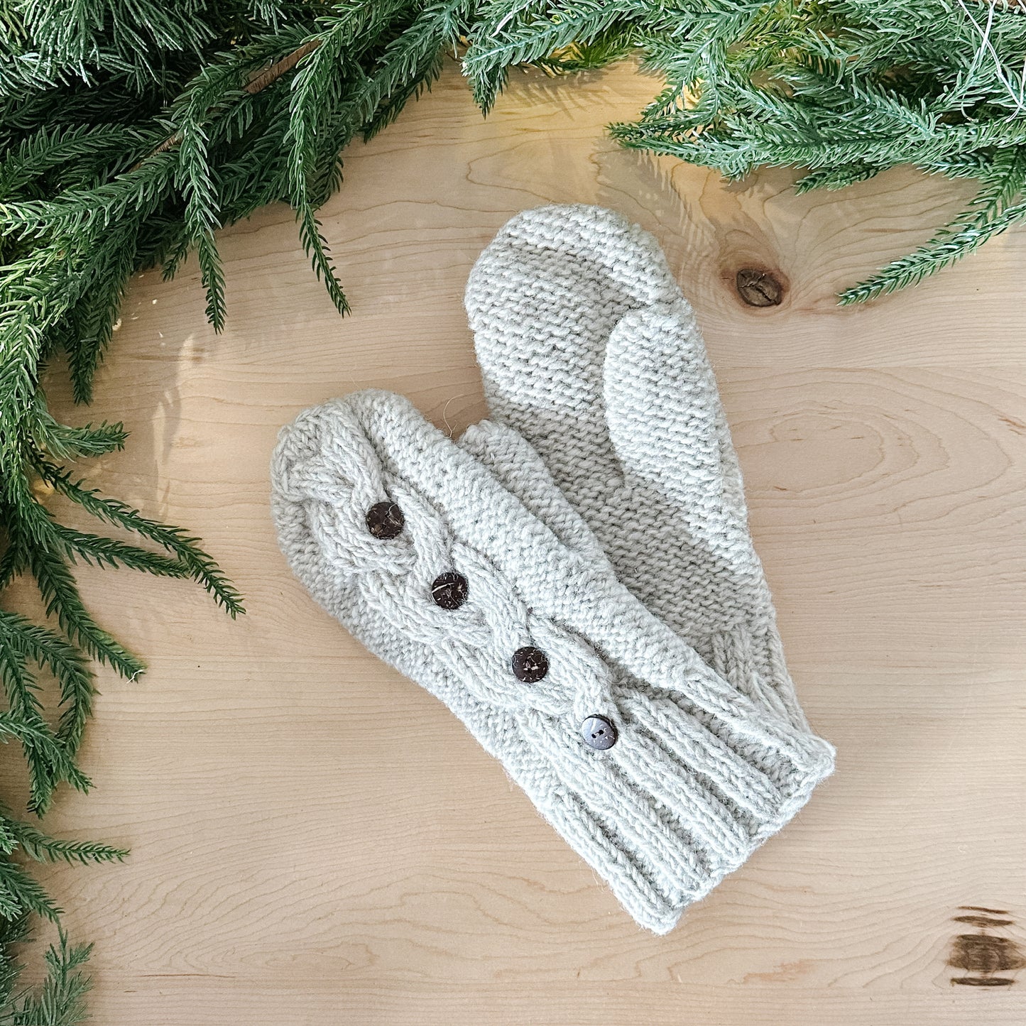 Oatmeal Cable Mittens