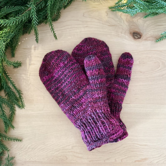 Purple Old Fashioned Knit Mittens