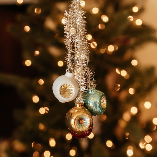 Tinsel and Caved Ornament Cluster