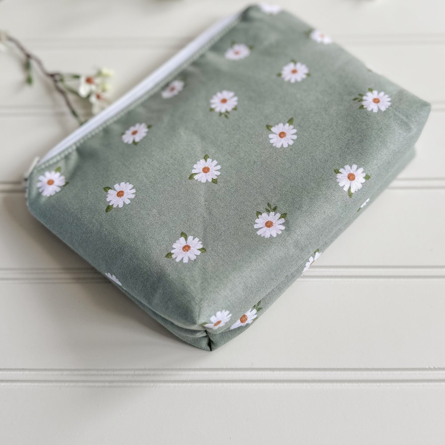 Sage Green Daisy Pouch Set | Small and Medium