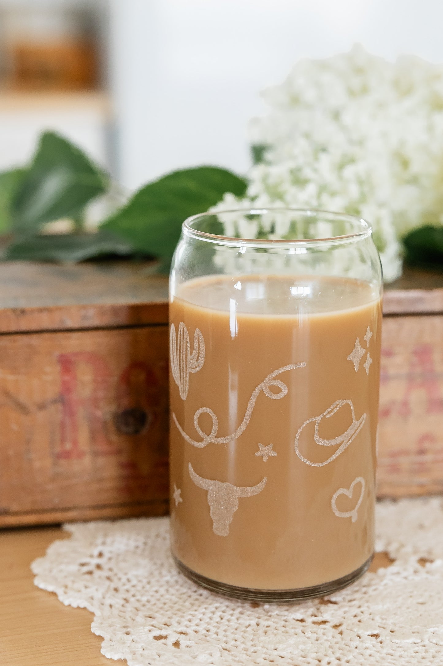 Howdy Drinking Glass | 16 oz.