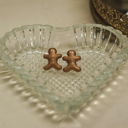 Gingerbread Studs